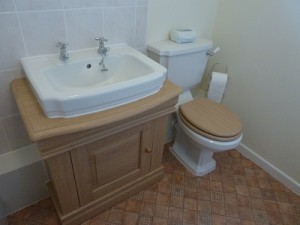 New bathroom - Toilet, vanity unit and basin